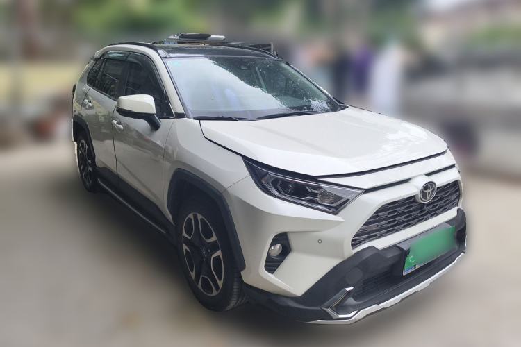 Used Toyota RAV4 2020 2.0L CVT Two-Wheel Drive Prestige Edition Front Right 45 Deg