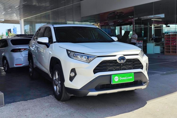Used Toyota RAV4 2020 Dual-Engine 2.5L E-CVT Two-Wheel Drive Elite Edition Front Right 45 Deg