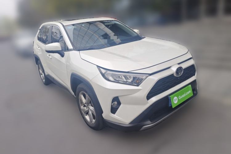 Used Toyota RAV4 2020 2.0L CVT Two-Wheel Drive Fashion Edition Front Right 45 Deg