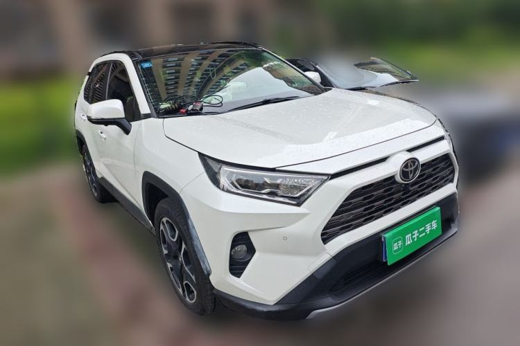 Used Toyota RAV4 2020 2.0L CVT Two-Wheel Drive Prestige Edition Front Right 45 Deg