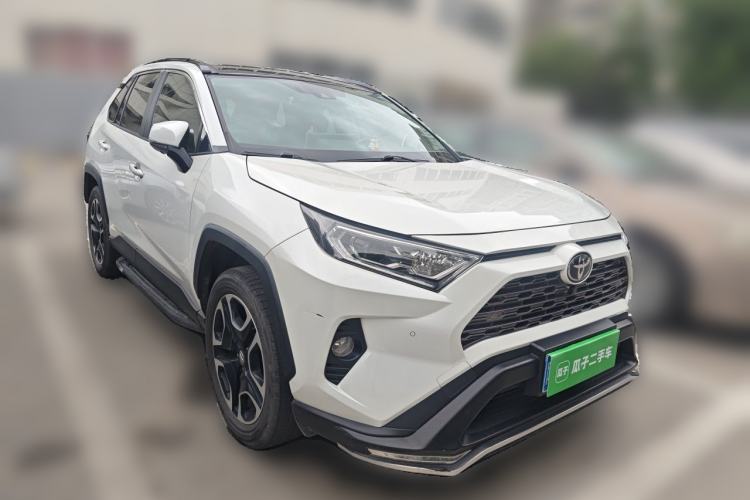 Used Toyota RAV4 2020 2.0L CVT Four-Wheel Drive Prestige Edition Front Right 45 Deg