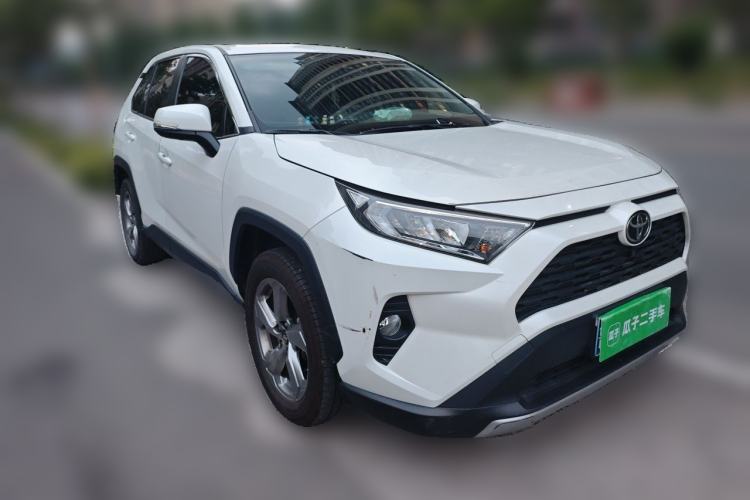 Used Toyota RAV4 2020 2.0L CVT Two-Wheel Drive Fashion PLUS Edition Front Right 45 Deg