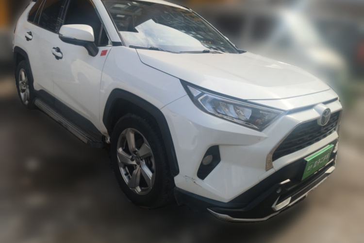 Used Toyota RAV4 2020 2.0L CVT 4x4 Trend Edition Front Right 45 Deg