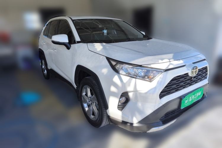 Used Toyota RAV4 2020 2.0L CVT 4x4 Trend Edition Front Right 45 Deg