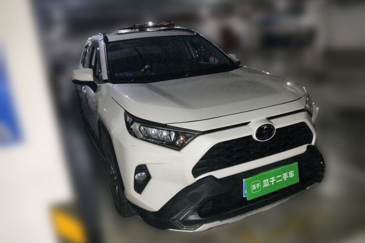 Used Toyota RAV4 2020 2.0L CVT Two-Wheel Drive Fashion PLUS Edition Front Right 45 Deg