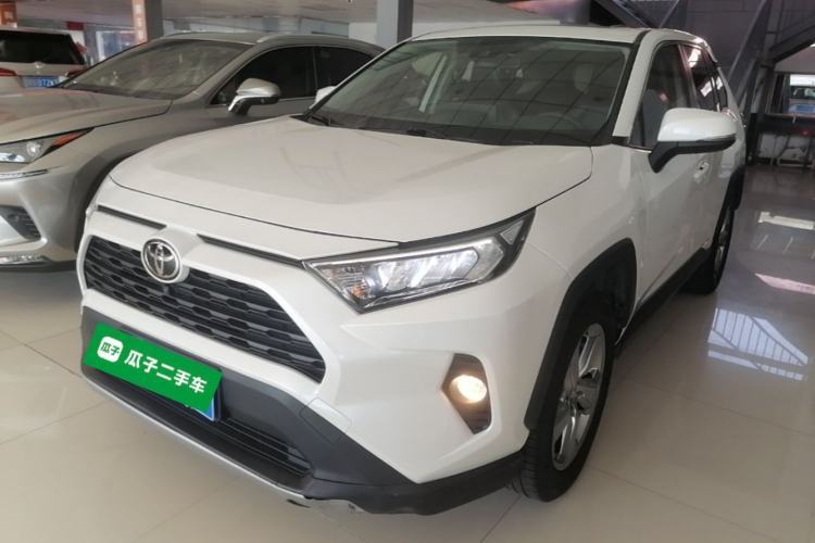Ojetý Toyota RAV4 2020 2.0L CVT 4x4 Trend Edition Guazi used car, China used car export, Used car for sale, Used cars, Cheapest cars for sale