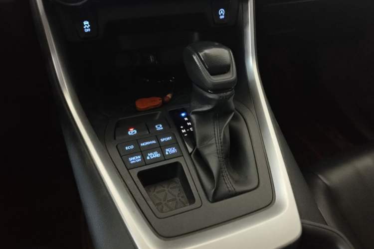 Used Toyota RAV4 2020 2.0L CVT 4x4 Trend Edition Gear Lever