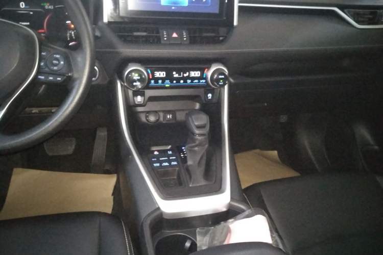 Used Toyota RAV4 2020 2.0L CVT 4x4 Trend Edition Gear Lever