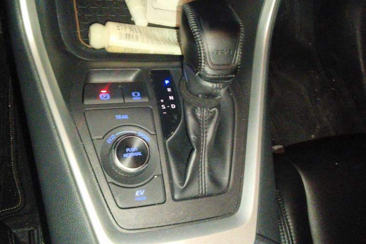 Used Toyota RAV4 2020 Dual-Engine 2.5L E-CVT Four-Wheel Drive Elite Edition Gear Lever