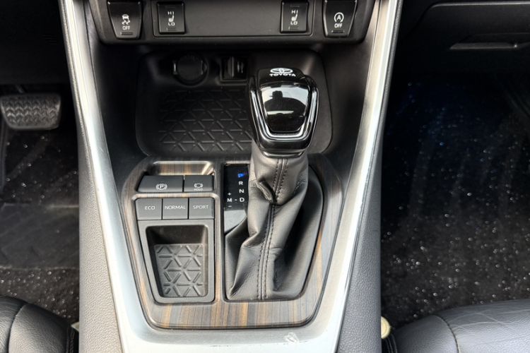 Used Toyota RAV4 2020 2.0L CVT Two-Wheel Drive Fashion PLUS Edition Gear Lever