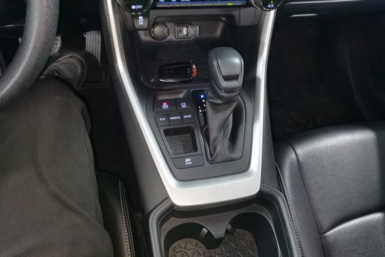 Used Toyota RAV4 2020 Dual-Engine 2.5L E-CVT Two-Wheel Drive Elite Edition Gear Lever