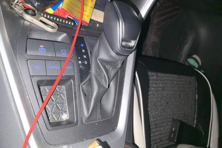 Used Toyota RAV4 2020 2.0L CVT Two-Wheel Drive Fashion PLUS Edition Gear Lever