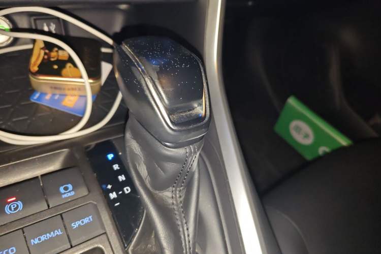 Used Toyota RAV4 2020 2.0L CVT Two-Wheel Drive Fashion PLUS Edition Gear Lever