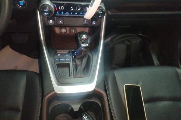Used Toyota RAV4 2020 2.0L CVT Two-Wheel Drive Prestige Edition Gear Lever
