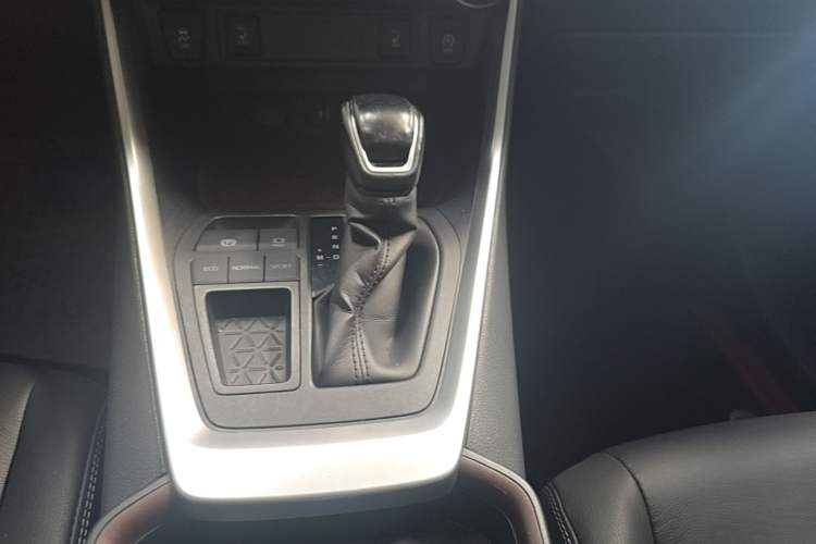Used Toyota RAV4 2020 2.0L CVT Two-Wheel Drive Prestige Edition Gear Lever