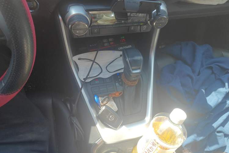 Used Toyota RAV4 2020 2.0L CVT Two-Wheel Drive Fashion PLUS Edition Gear Lever