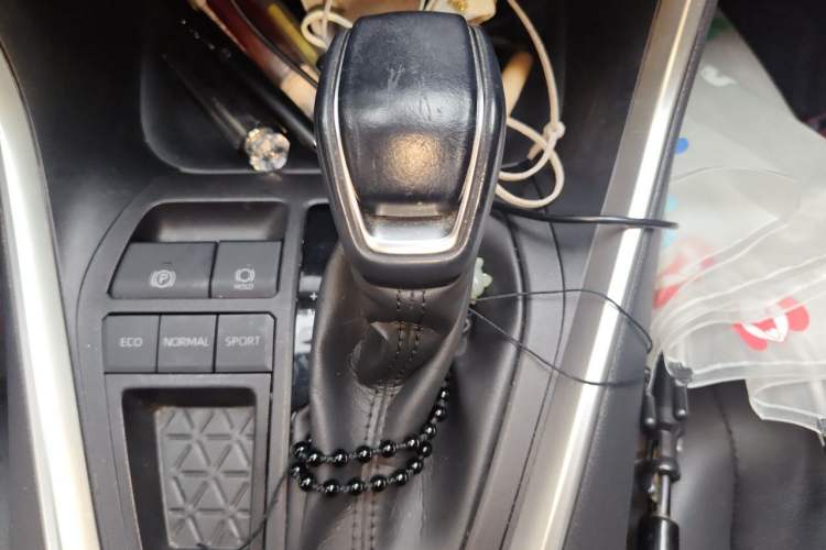 Used Toyota RAV4 2020 2.0L CVT Two-Wheel Drive Fashion PLUS Edition Gear Lever