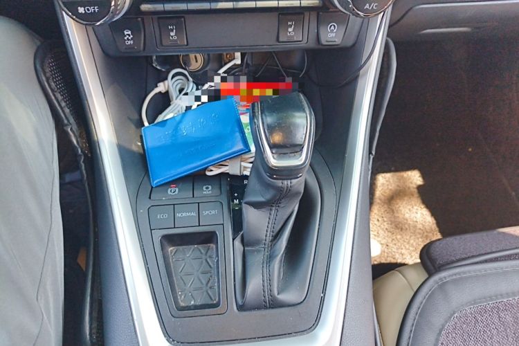 Used Toyota RAV4 2020 2.0L CVT Two-Wheel Drive Fashion PLUS Edition Gear Lever