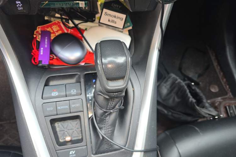 Used Toyota RAV4 2020 Dual-Engine 2.5L E-CVT Two-Wheel Drive Elite Edition Gear Lever