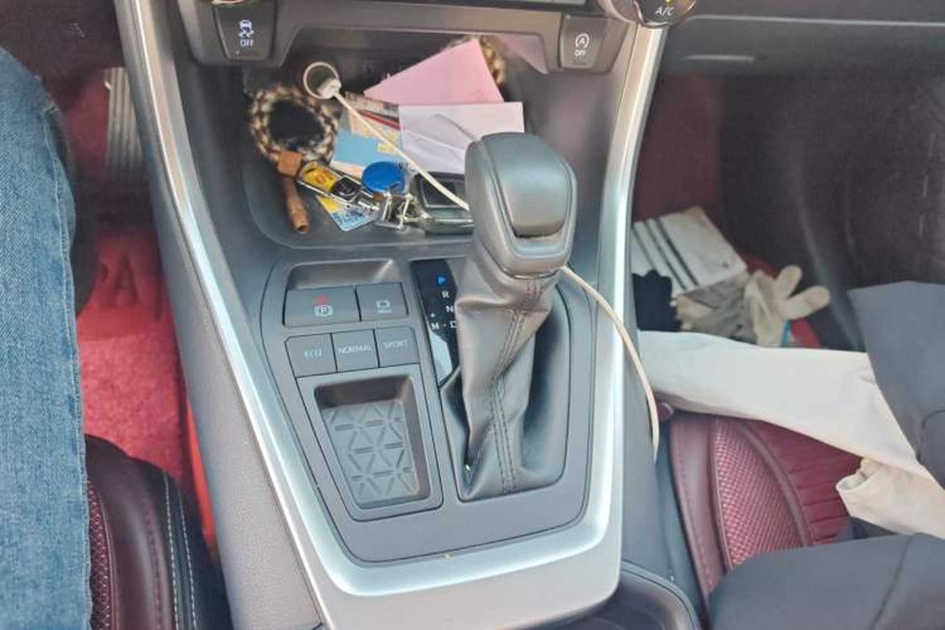 Used Toyota RAV4 2020 2.0L CVT Two-Wheel Drive Fashion Edition Gear Lever