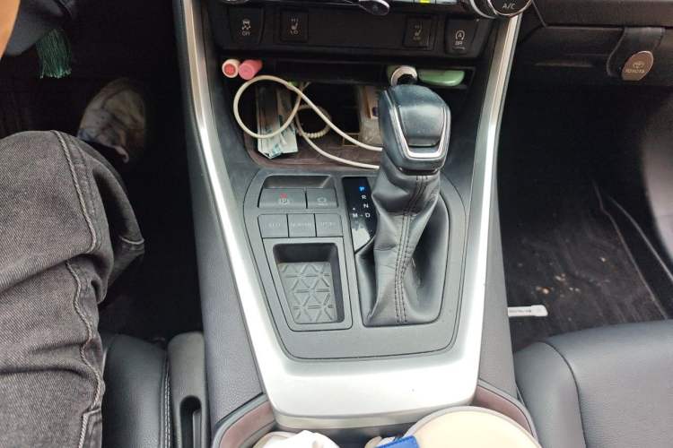 Used Toyota RAV4 2020 2.0L CVT Two-Wheel Drive Prestige Edition Gear Lever