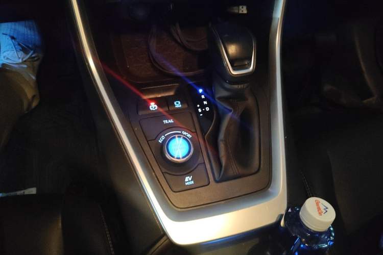 Used Toyota RAV4 2020 Dual-Motor 2.5L E-CVT Four-Wheel Drive Flagship Edition Gear Lever