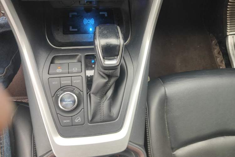 Used Toyota RAV4 2020 2.0L CVT Four-Wheel Drive Prestige Edition Gear Lever