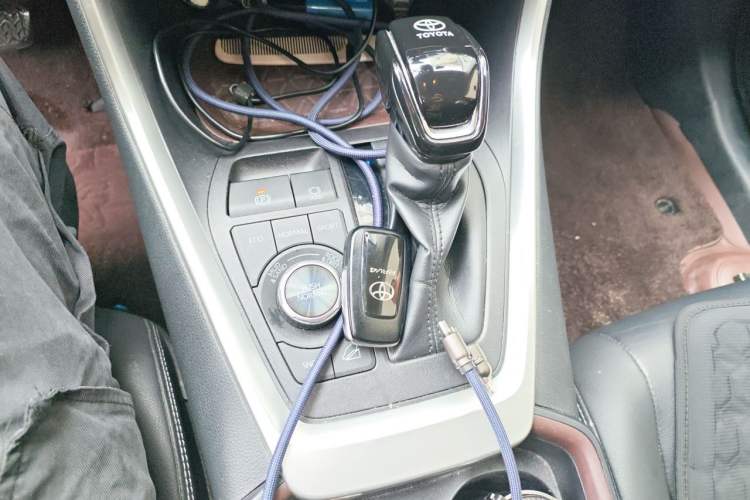 Used Toyota RAV4 2020 2.0L CVT Four-Wheel Drive Prestige Edition Gear Lever