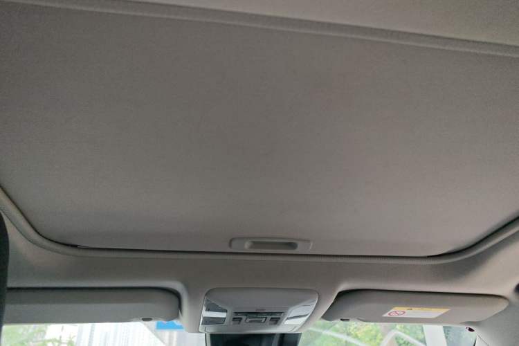 Used Toyota RAV4 2020 Dual-Engine 2.5L E-CVT 4x4 Elite PLUS Edition Headliner
