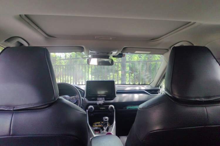 Used Toyota RAV4 2020 2.0L CVT Two-Wheel Drive Fashion Edition Headliner