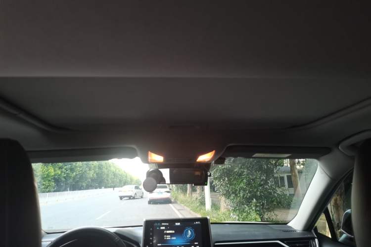 Used Toyota RAV4 2020 Dual-Engine 2.5L E-CVT Two-Wheel Drive Elite Edition Headliner
