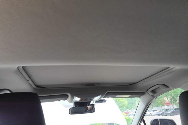 Used Toyota RAV4 2020 2.0L CVT Two-Wheel Drive Fashion Edition Headliner