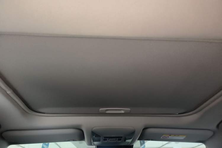 Used Toyota RAV4 2020 Dual-Engine 2.5L E-CVT 4x4 Elite PLUS Edition Headliner