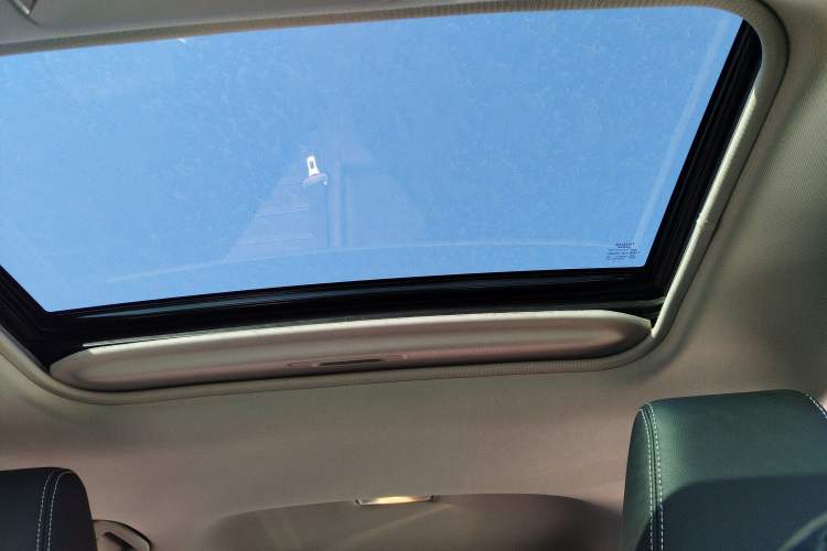 Used Toyota RAV4 2020 2.0L CVT Two-Wheel Drive Fashion Edition Headliner