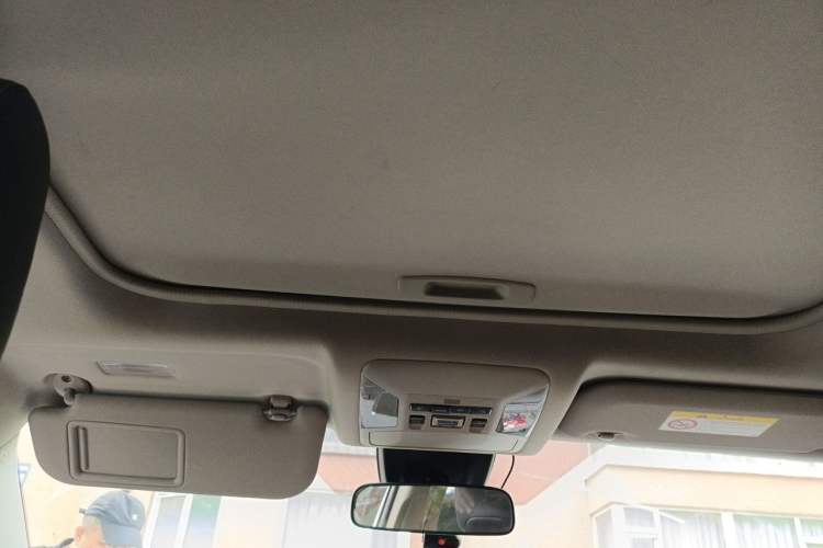Used Toyota RAV4 2020 2.0L CVT 4x4 Style PLUS Edition Headliner