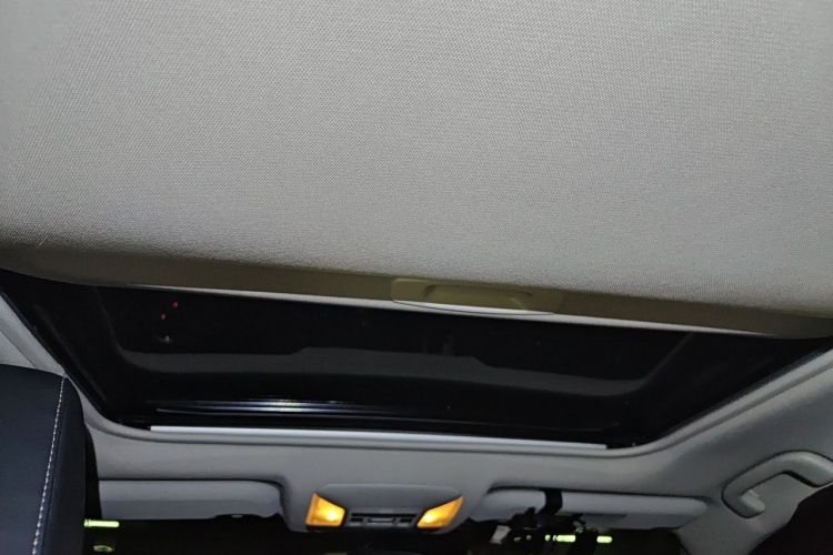 Used Toyota RAV4 2020 Dual-Engine 2.5L E-CVT 4x4 Elite PLUS Edition Headliner