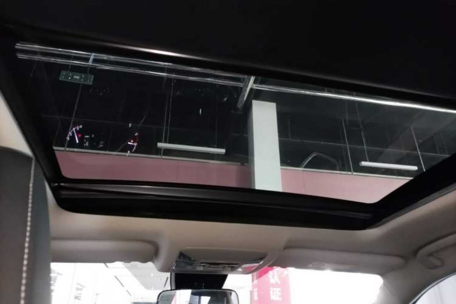 Used Toyota RAV4 2020 2.0L CVT Two-Wheel Drive Prestige Edition Headliner