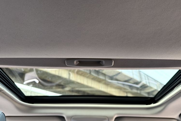 Used Toyota RAV4 2020 2.0L CVT Two-Wheel Drive Fashion PLUS Edition Headliner
