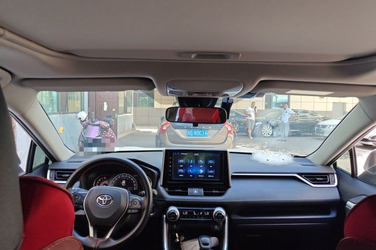 Used Toyota RAV4 2020 2.0L CVT 4x4 Trend Edition Headliner