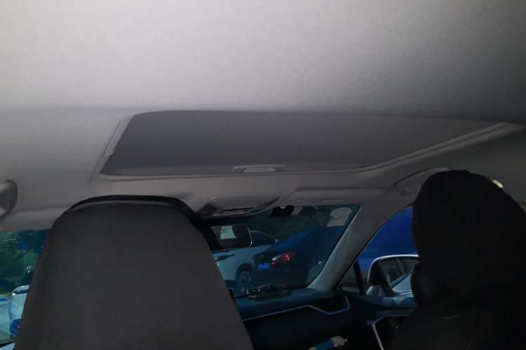 Used Toyota RAV4 2020 2.0L CVT Two-Wheel Drive Fashion PLUS Edition Headliner