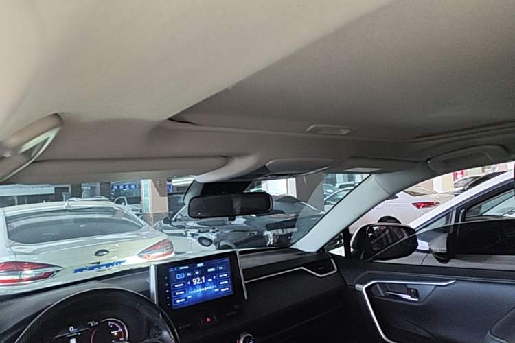 Used Toyota RAV4 2020 2.0L CVT Two-Wheel Drive Fashion PLUS Edition Headliner