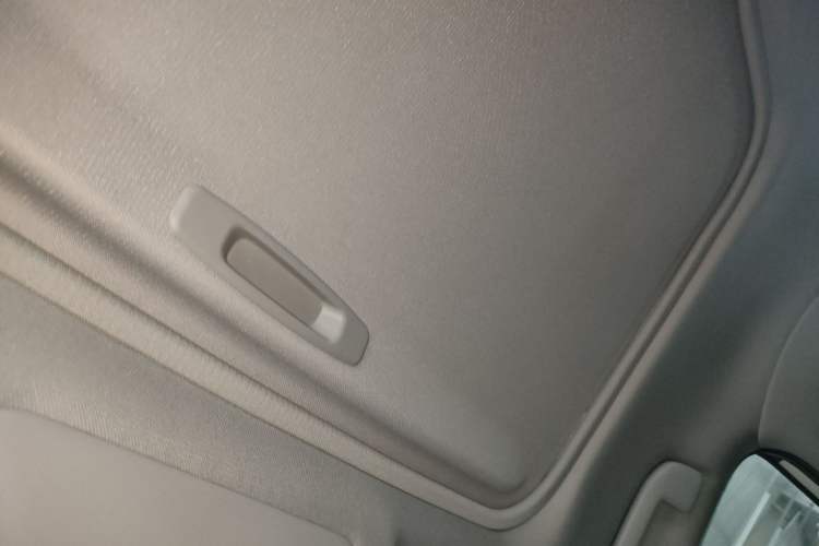 Used Toyota RAV4 2020 Dual-Engine 2.5L E-CVT 4x4 Elite PLUS Edition Headliner