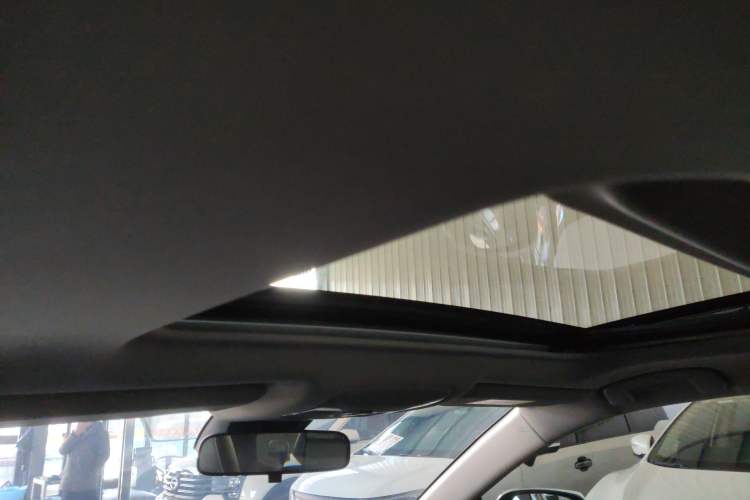 Used Toyota RAV4 2020 2.0L CVT Two-Wheel Drive Fashion PLUS Edition Headliner