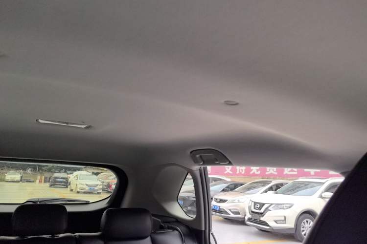 Used Toyota RAV4 2020 2.0L CVT Two-Wheel Drive Urban Edition Headliner