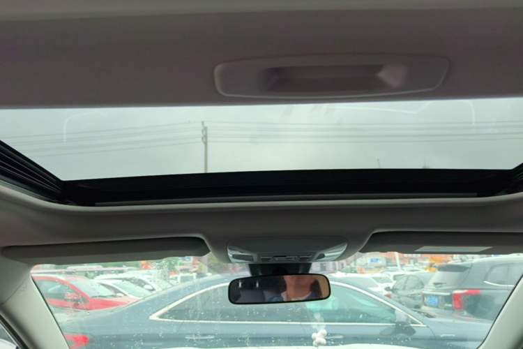 Used Toyota RAV4 2020 2.0L CVT 4x4 Style PLUS Edition Headliner