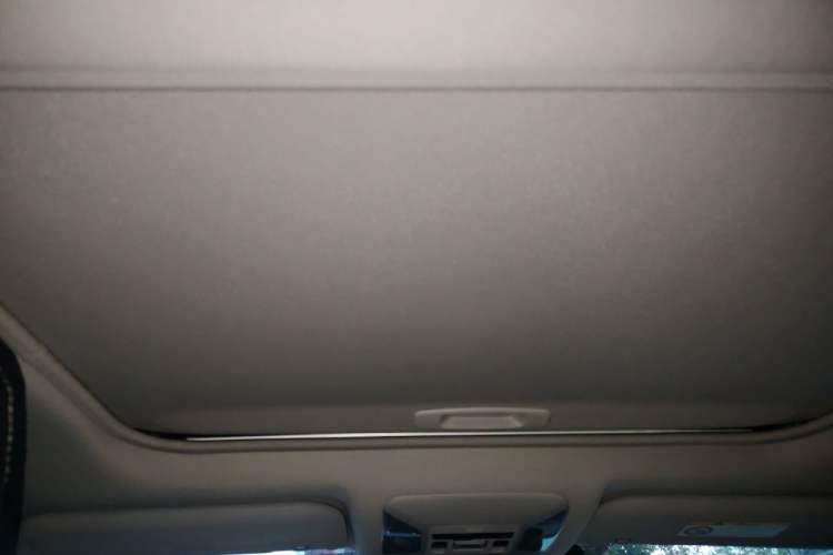 Used Toyota RAV4 2020 2.0L CVT Two-Wheel Drive Fashion Edition Headliner