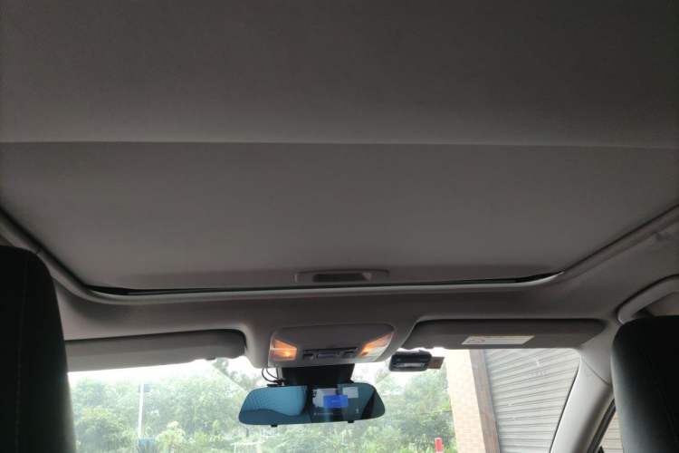 Used Toyota RAV4 2020 2.0L CVT Two-Wheel Drive Fashion PLUS Edition Headliner