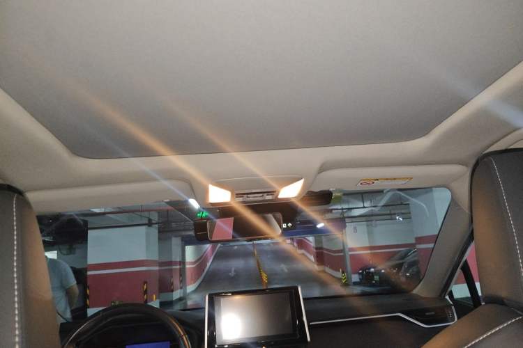 Used Toyota RAV4 2020 Dual-Motor 2.5L E-CVT Four-Wheel Drive Flagship Edition Headliner