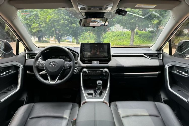 Used Toyota RAV4 2020 2.0L CVT Two-Wheel Drive Prestige Edition Interior 1