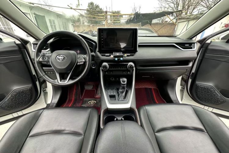 Used Toyota RAV4 2020 2.0L CVT 4x4 Style PLUS Edition Interior 1